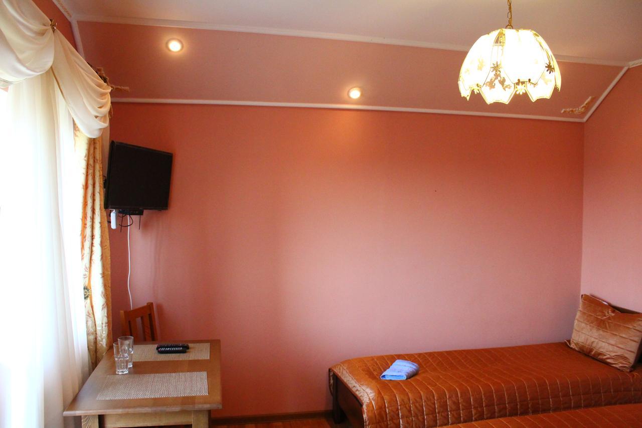 Cafe-Motel Goryanka 乌日霍罗德 外观 照片