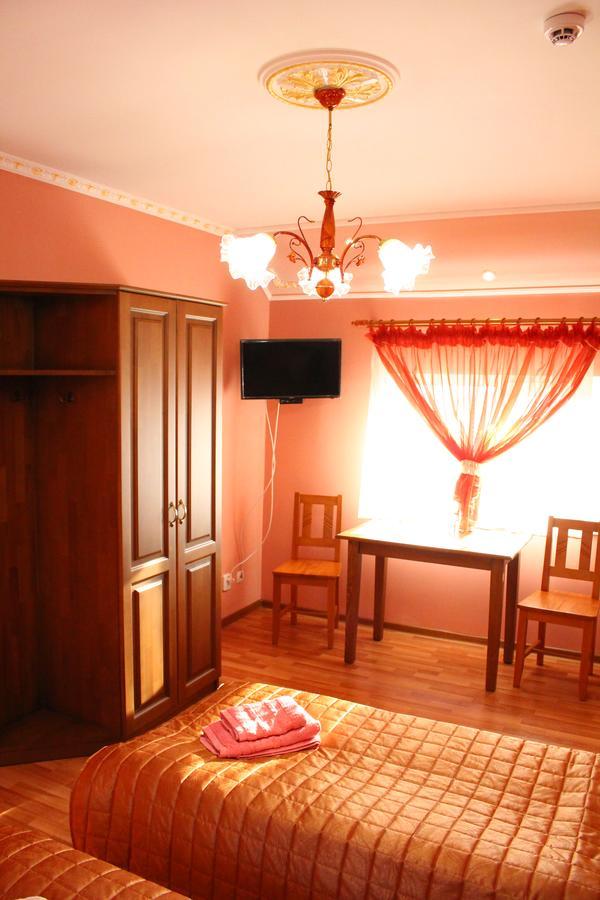 Cafe-Motel Goryanka 乌日霍罗德 外观 照片